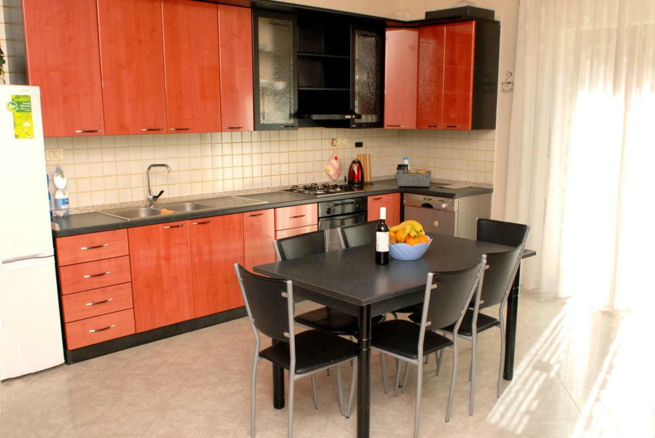 Mare And City House Manfredonia Bagian luar foto